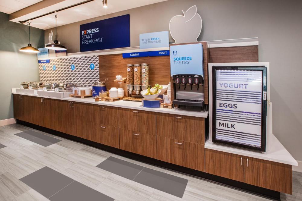 Holiday Inn Express & Suites - Cedar Springs - Grand Rapids N by IHG